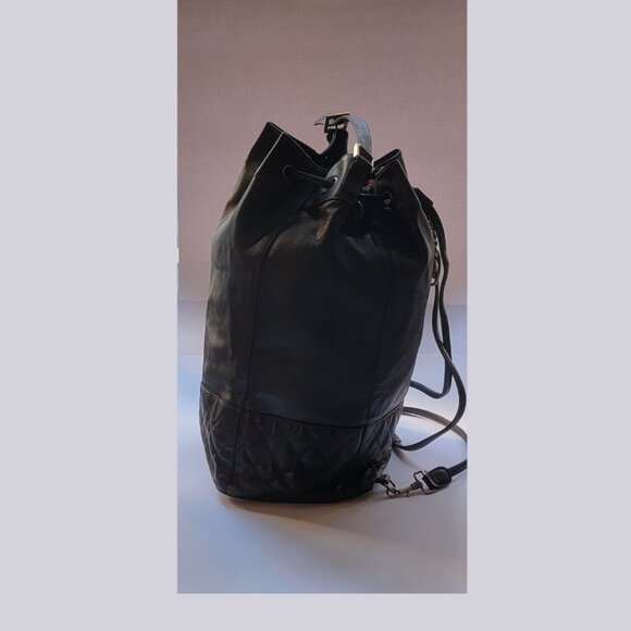 CHANEL X-Large Vintage Drawstring Backpack Black Caviar Leather Quilted bottom - Picture 6 of 14